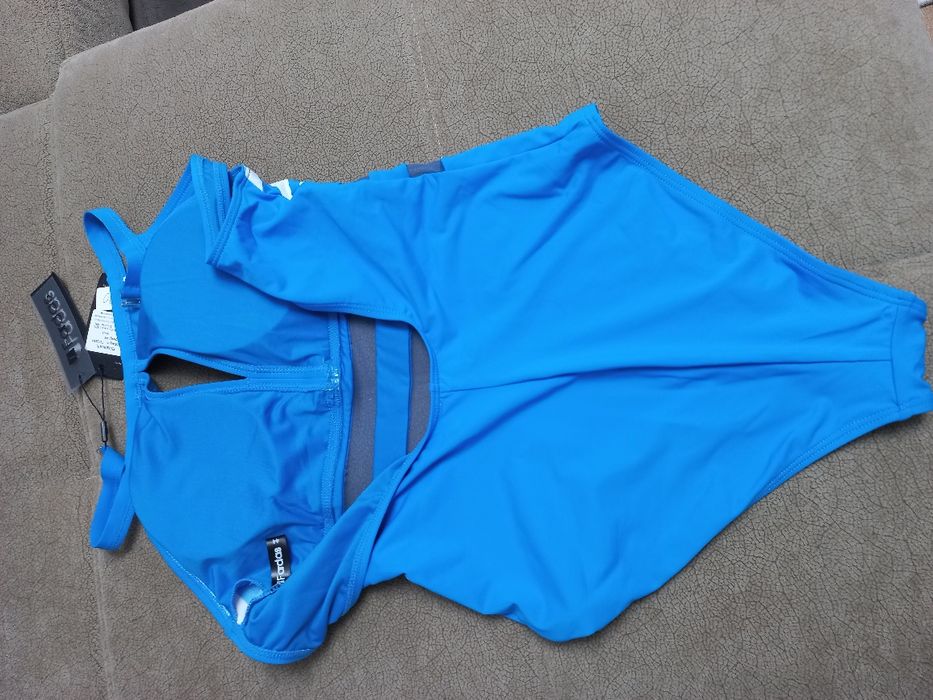 Купальник новый 44 размер