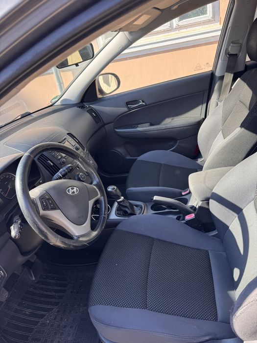HYUNDAI i30 0 — imagine 5