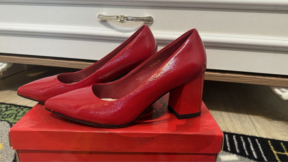 Новые туфельки.