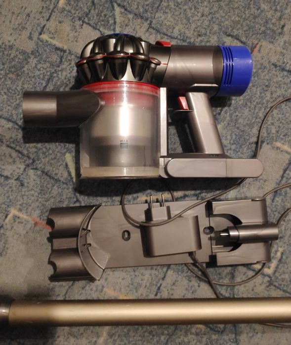 Dyson V8 Animal+ безжична прахосмукачка