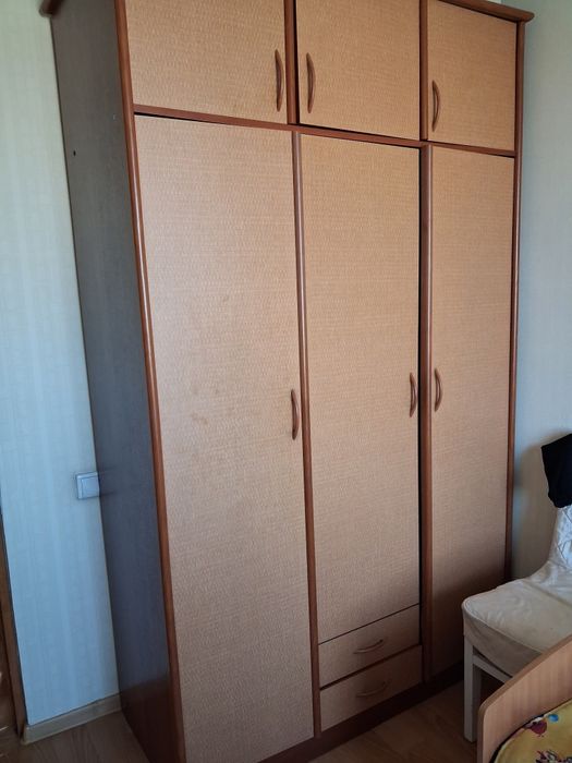 Продам шкаф в хорошем состоянии