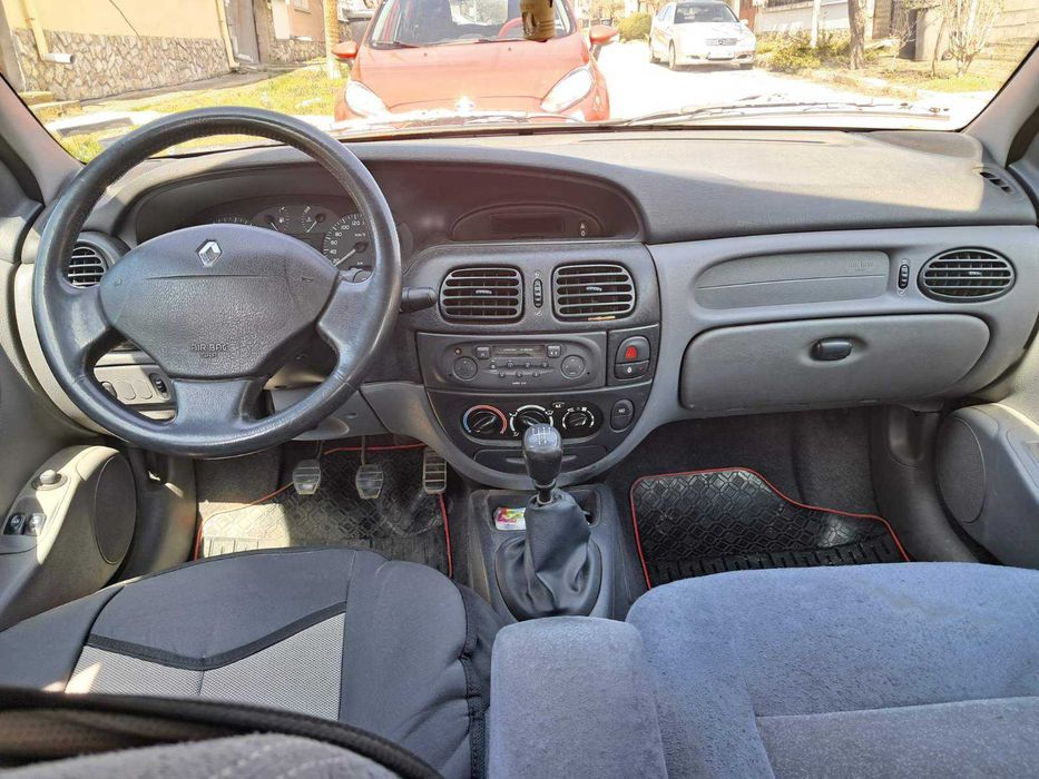 Рено Меган класик 1.4 бензин.