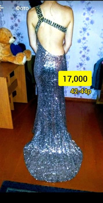 Платья разные на выпускной или вечер