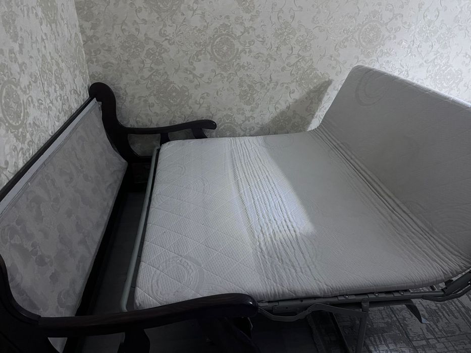 Продам диван  80000 тенге