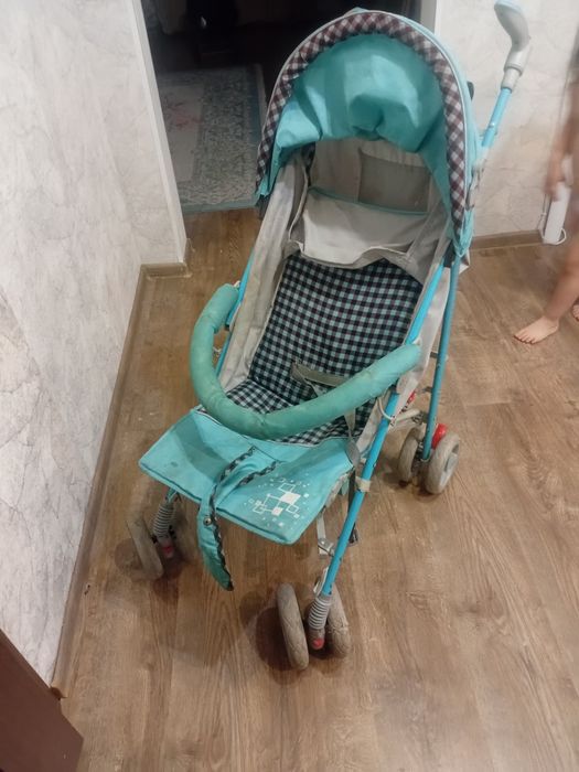 Продам коляску трость