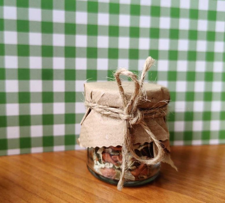 Бурканчета със сушени зеленчуци - подаръчета за гости