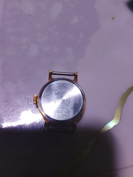 Продам часы советского производства механические