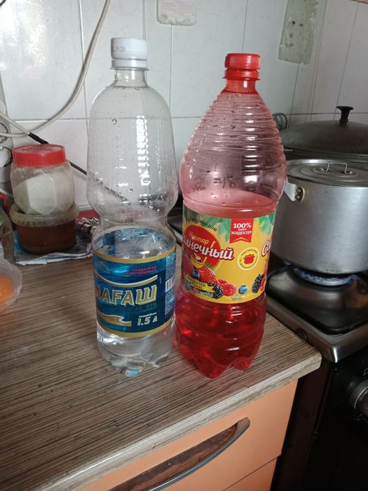 Баклажки пластиковые.