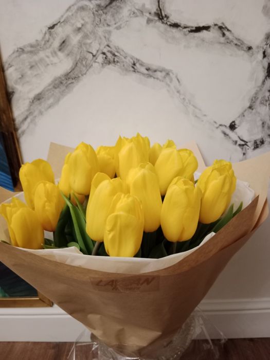Тюльпаны оптом передзаказ к 8 марта