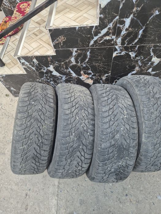 Продам шины р16 срочно