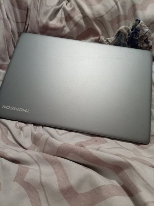 Vand laptop Thomson