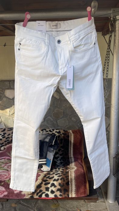 Blugi Esprit slim, marime 33/32