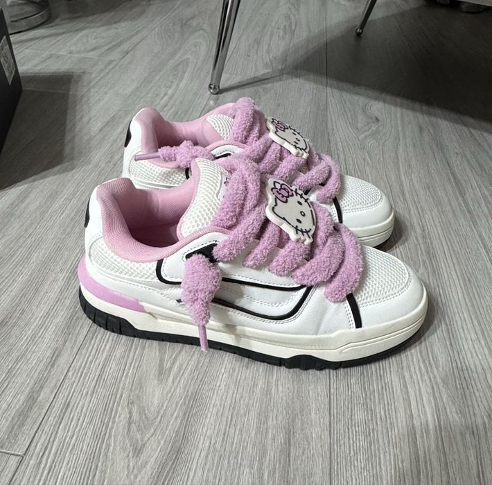 Кроссовки bershka hello kitty