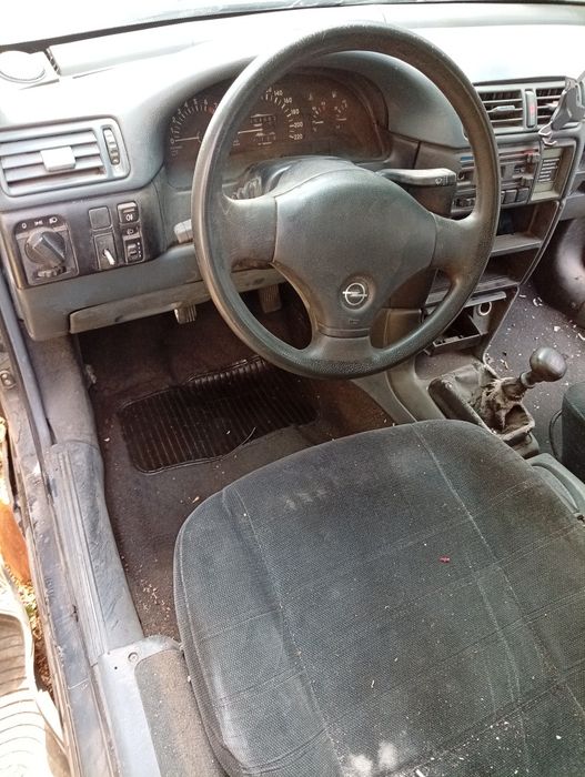 Продам Opel Vectra 1990г.