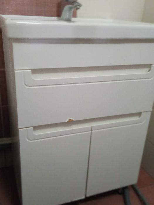 Раковина с тумбой