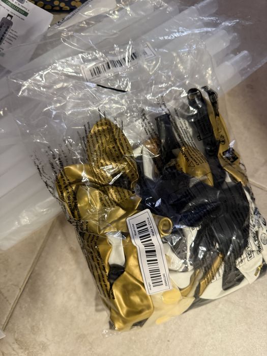 Украса за парти в черно и златно