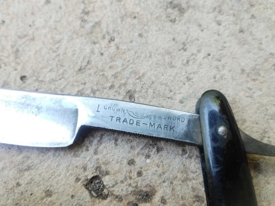 Стар бръснач Crown sword