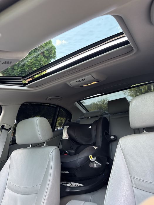 BMW 325d – 3.0 diesel / Automată / Full Option / An 2010