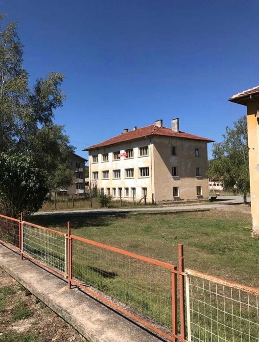 Продава се Промишлена сграда в с. Трекляно, Област Кюстендил - 238 кв.м за 72 €/кв.м - Снимка #1