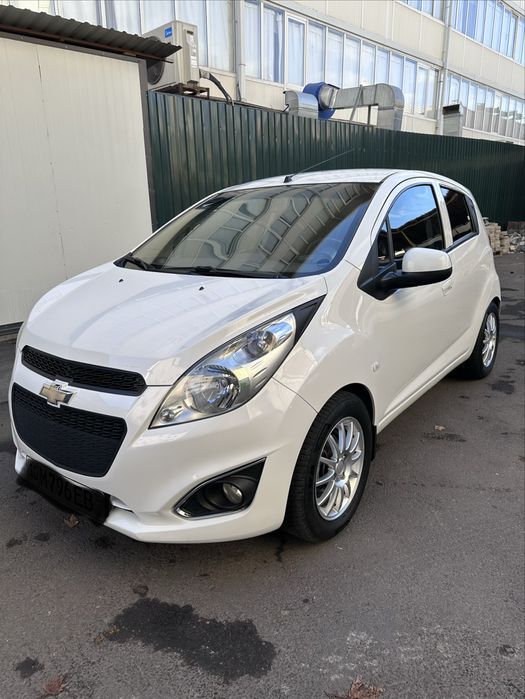 Продаю chevroler spark