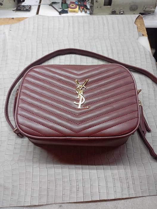geanta Ives Saint Laurent 1/1