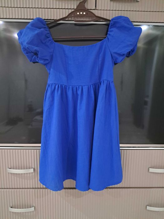 Продам кофточку, платья