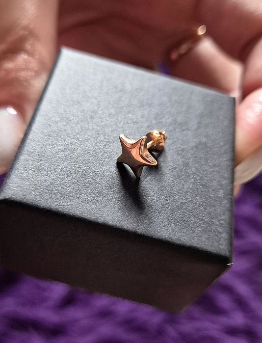 Продам золотые серьги НОВЫЕ