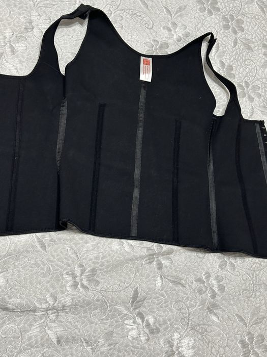 Корсет продаю маленкий размер