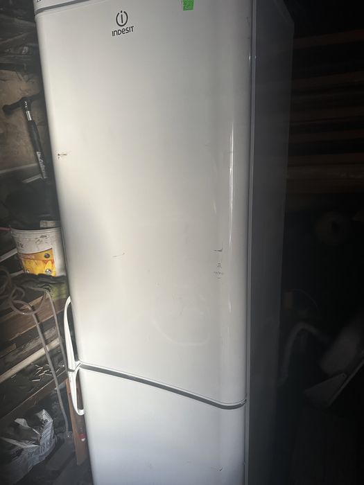 Продам холодильник с доставкой