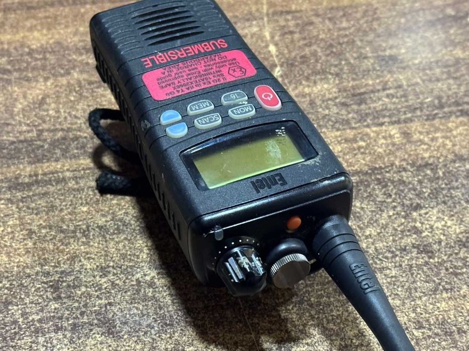 Морска портативна УКВ радиостанция ENTEL HT644