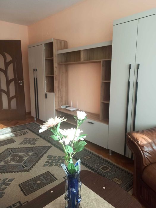 Apartament de închiriat