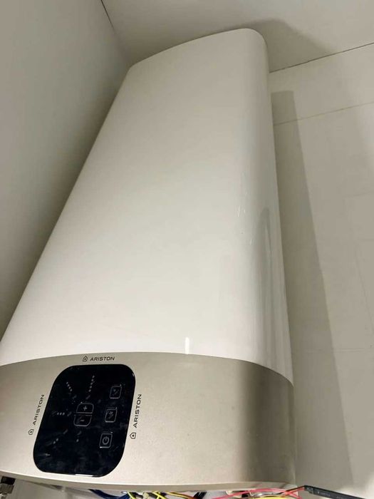 Бойлер (водонагреватель) Ariston Velis 100л