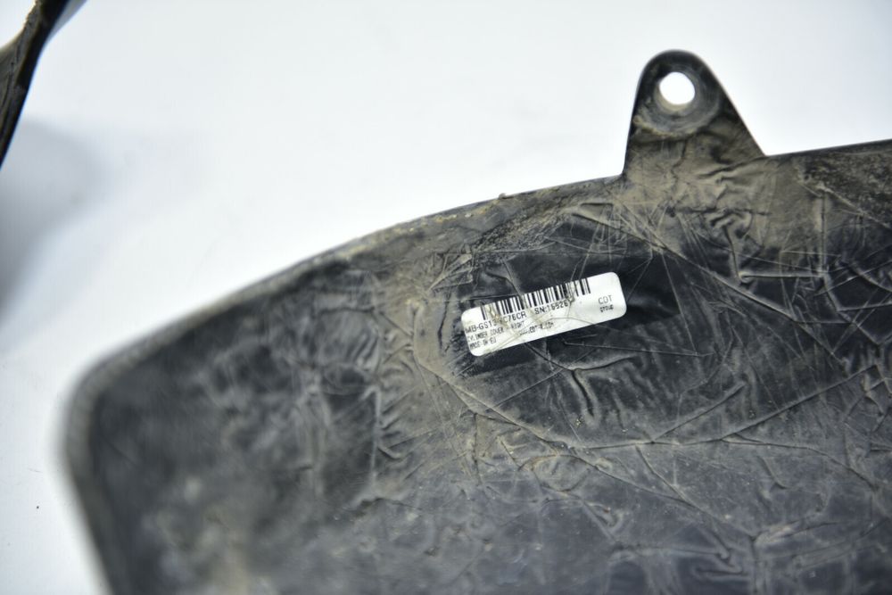 Protecție pentru capacele cilindrilor din fibră de carbon AFIX BMW