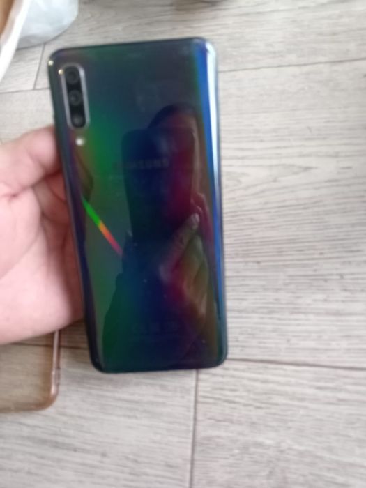 Самсунг А70 сатылады