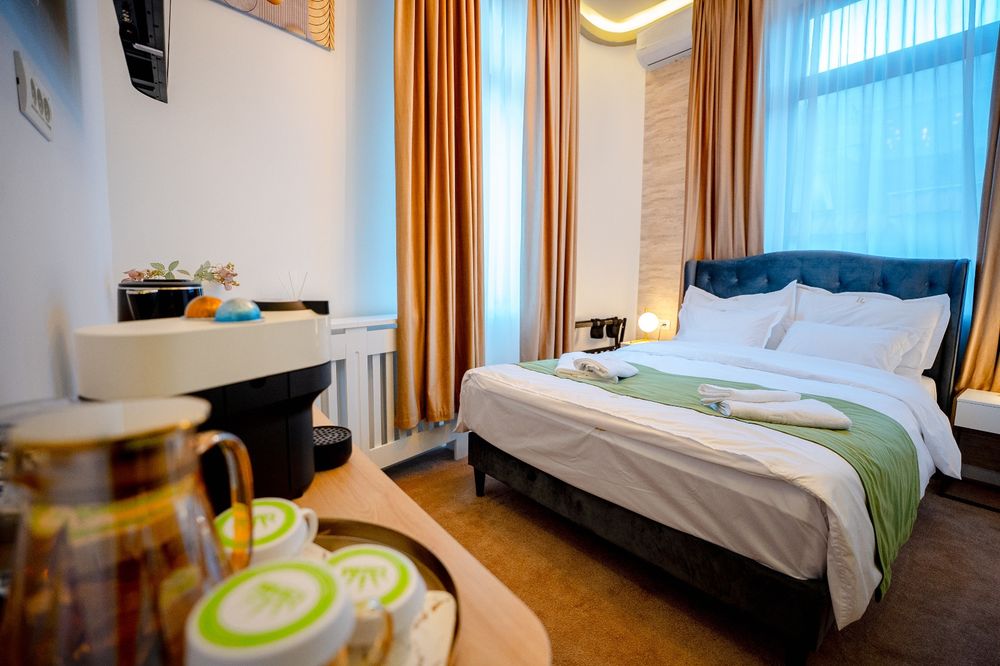 Luna Hotel | Camere duble în regim hotelier | Zona Marriott – Piața Constituției