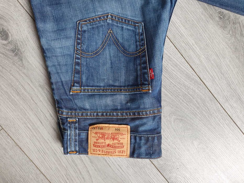 Blugi LEVI'S 506 Standard - Marime W32 L32 (Talie 84 cm)