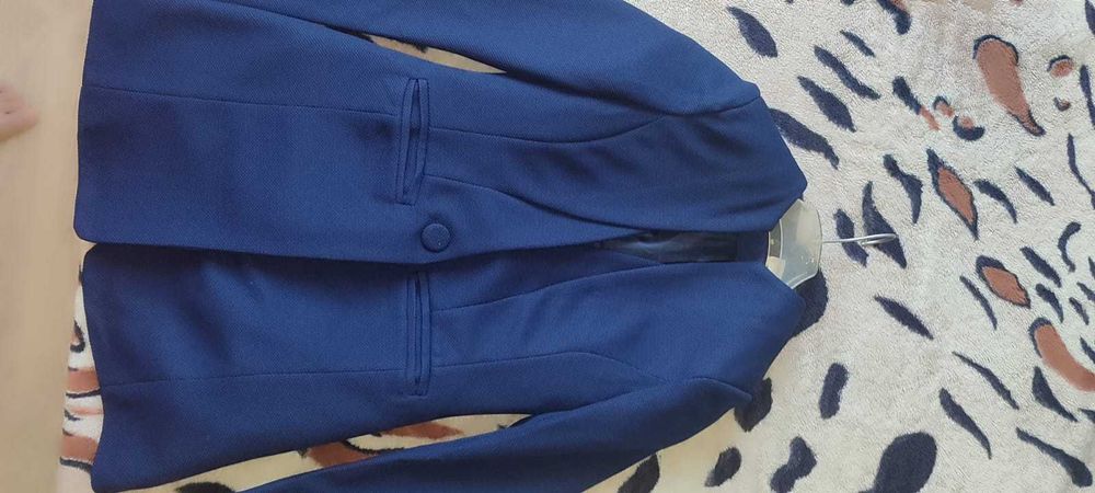 Женские пиджаки в хорошем состоянии!