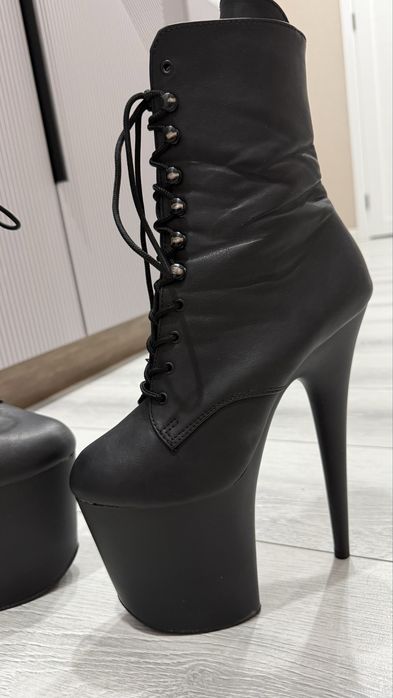 Продам стрипы тройки для танцев