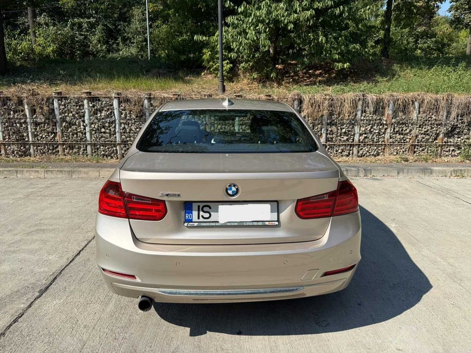 BMW 320i xDrive Luxury Line 2012
