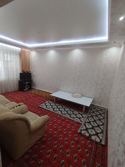 Urganch shahrida 5-qavatda  4xonali kvartira zudlik bilan sotiladi