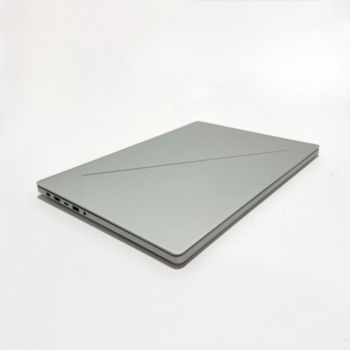 ASUS ROG Zephyrus G16/240Hz OLED 2.5K/Ultra 9 185H/RTX 4070/32GB DDR5/1TB