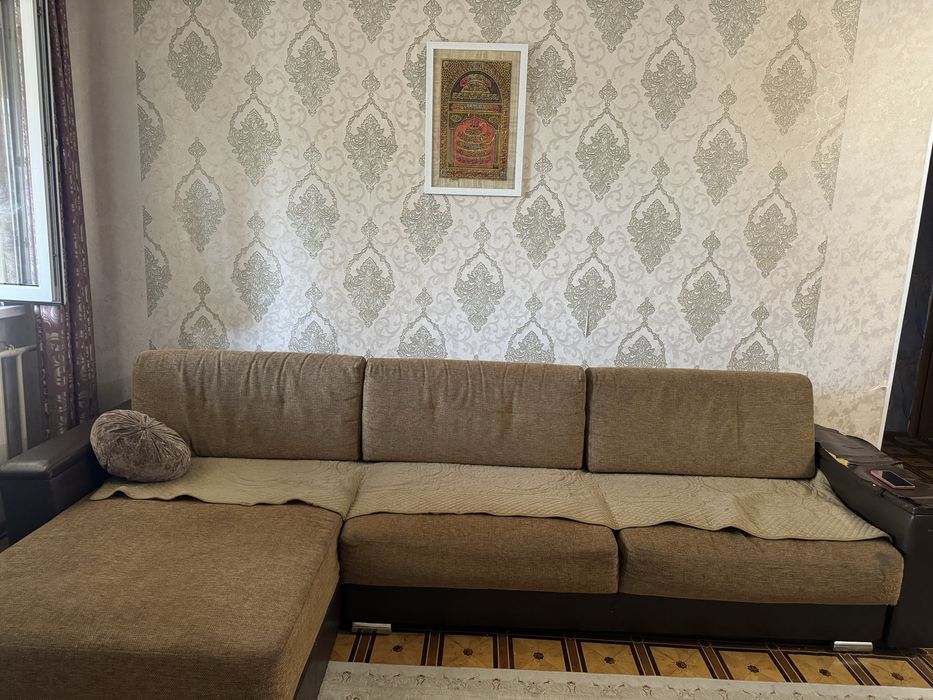 Продам диван из дерева