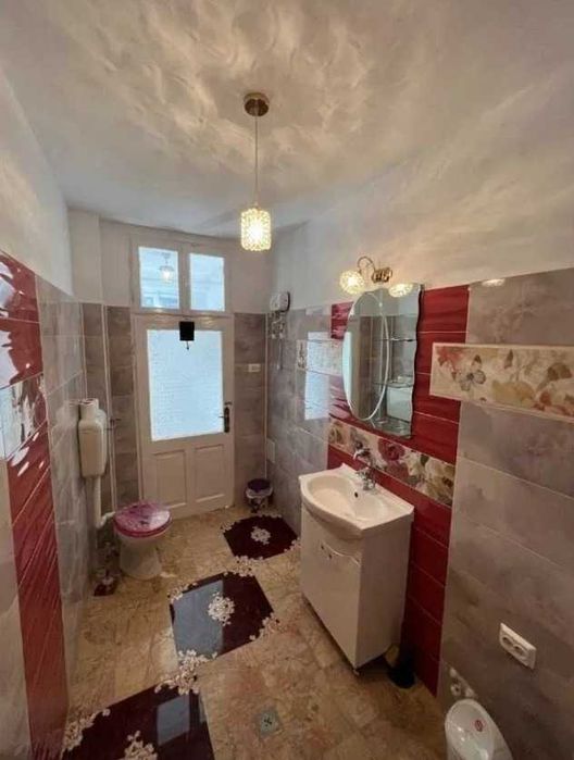 Proprietar, PIATA MUNCII, casa 3 camere de inchiriat, singur in curte