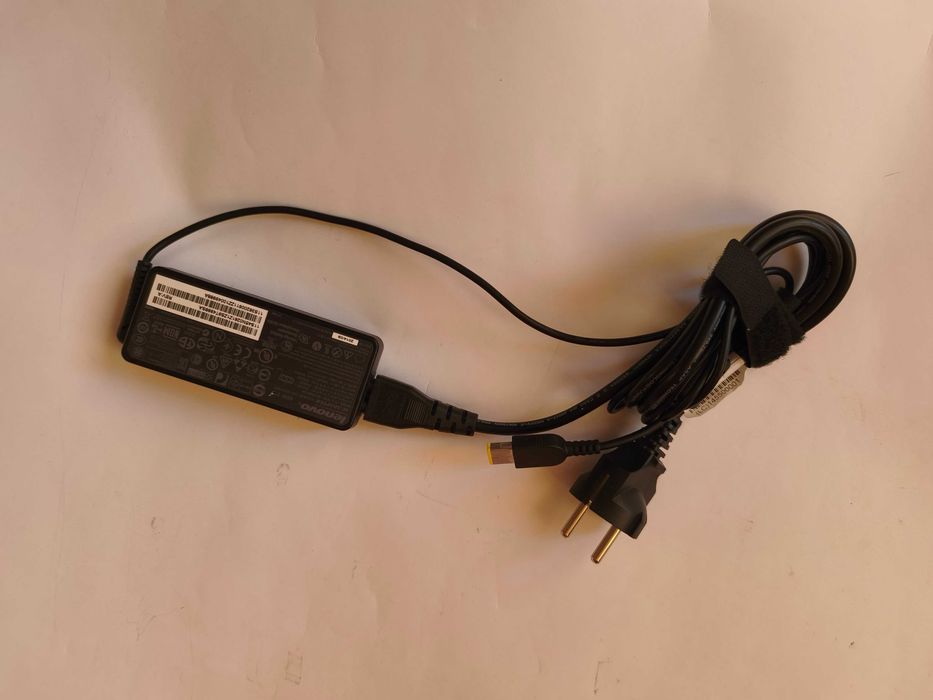 Оригинално зарядно за лаптоп lenovo 65w вата