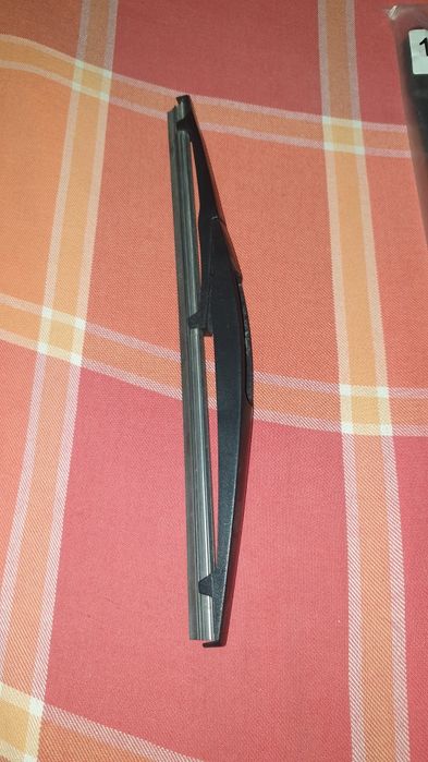 Ștergător lunetă Toyota. Lexus etc