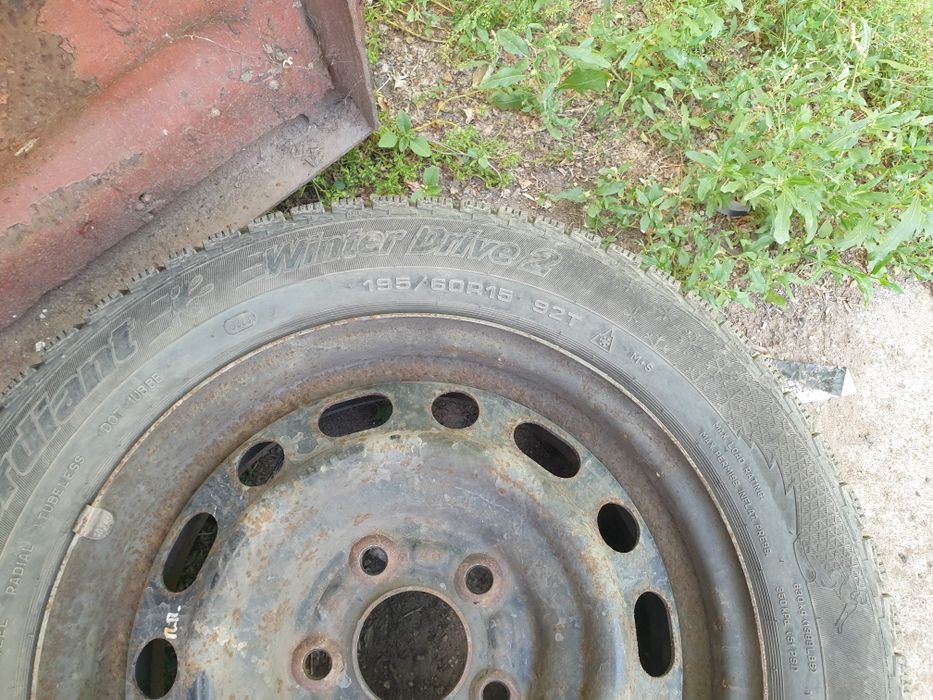 Продам зимнюю резину с дисками