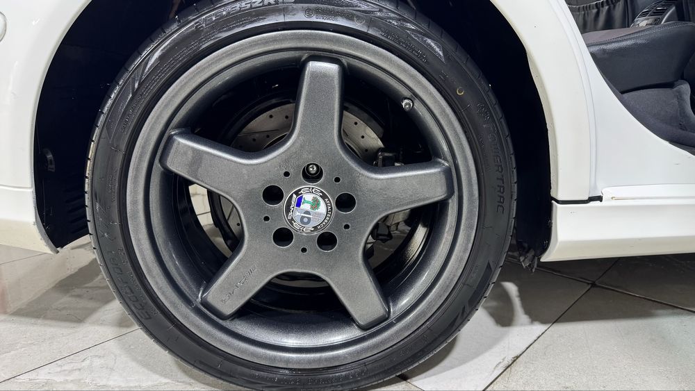 AMG оригинал разноширы R18