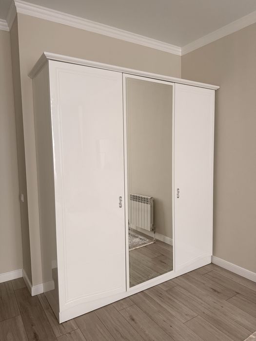 Спальня (шкаф и кровать)