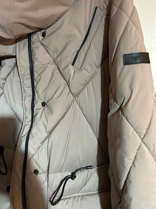 Дамско пухено дълго яке DKNY