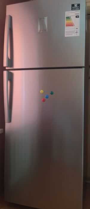 Продам холодильник большой